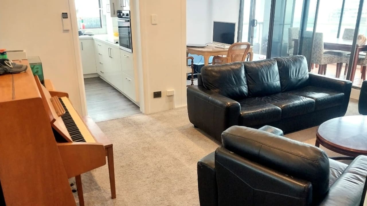 Furnished room in a flatshare
