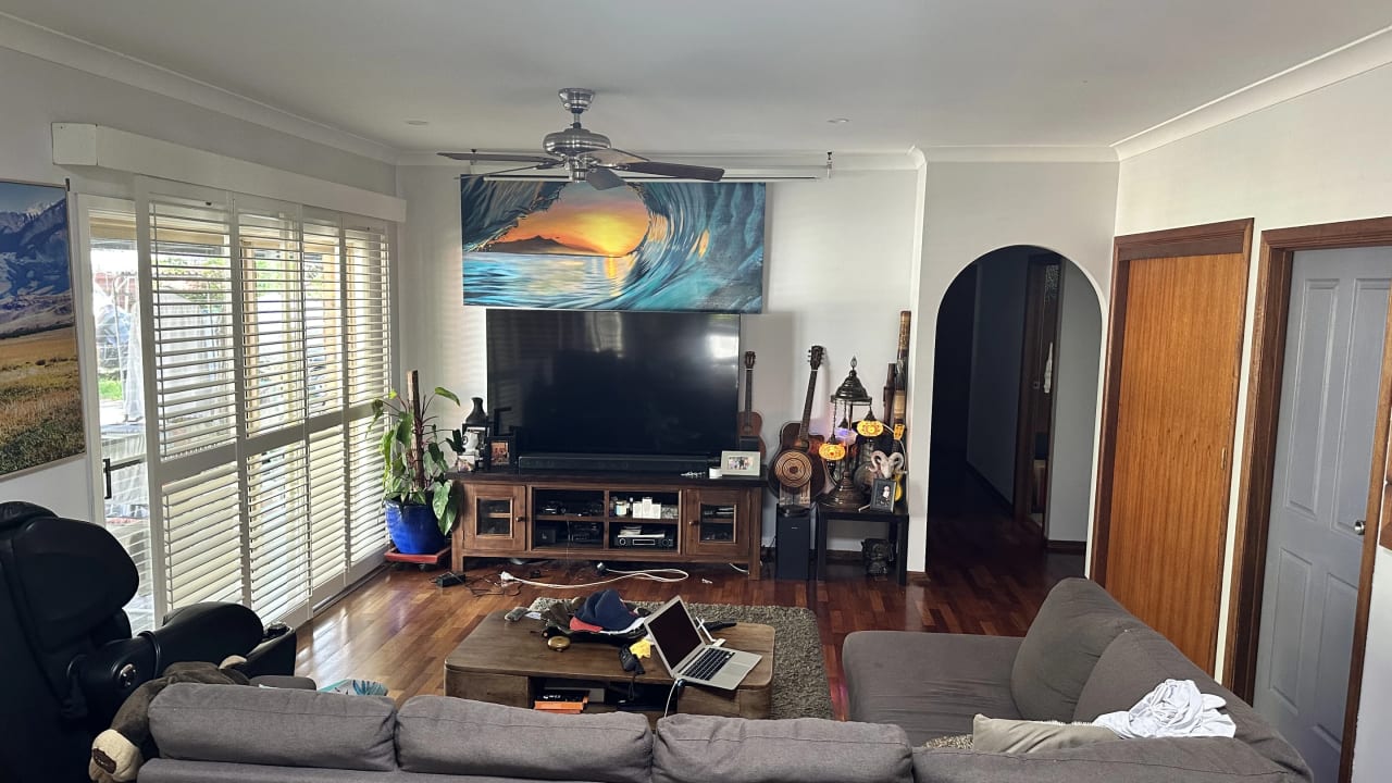 Furnished room in a share house