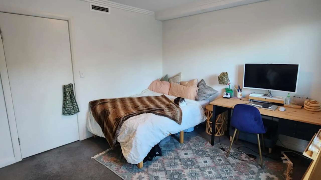 Unfurnished room in a share house