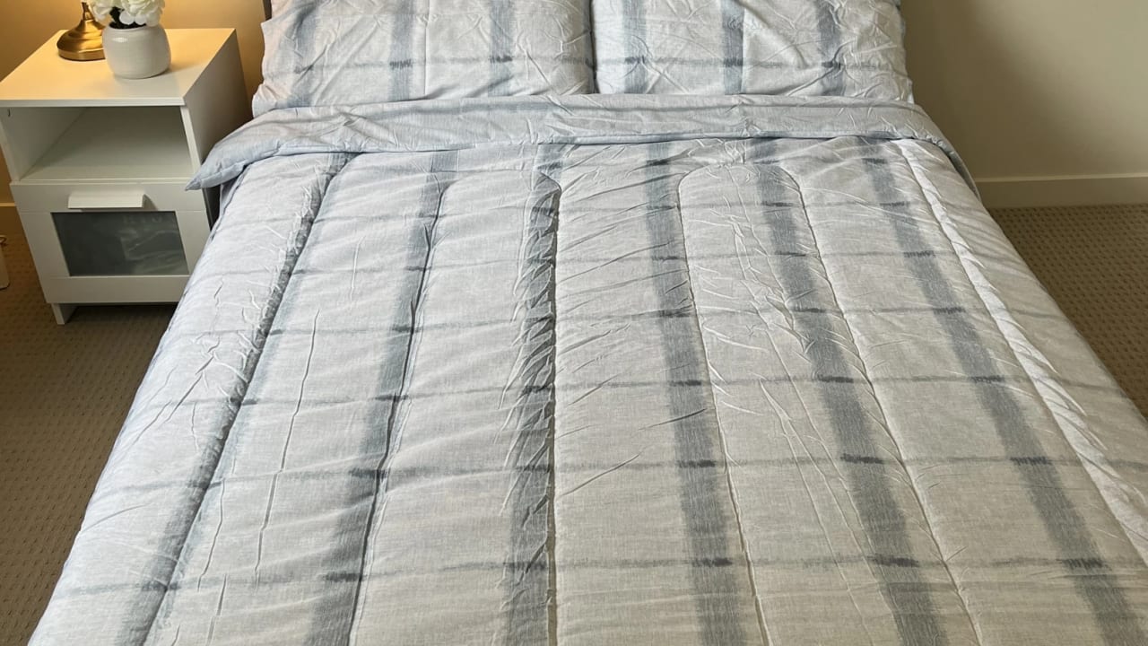 Furnished room with own bathroom