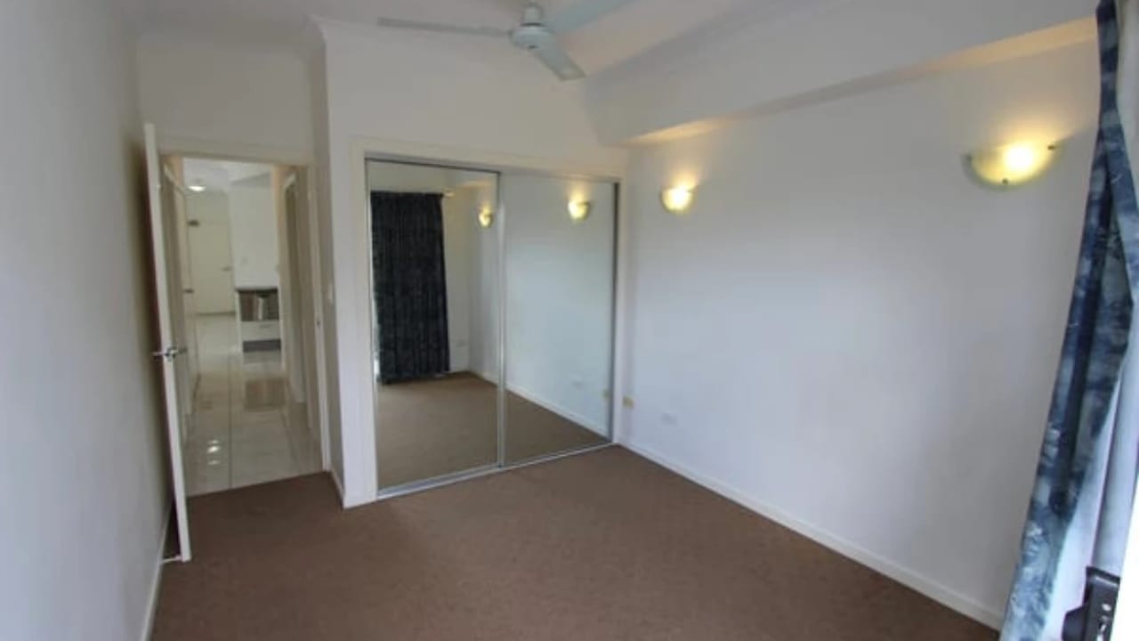 Unfurnished room with own bathroom