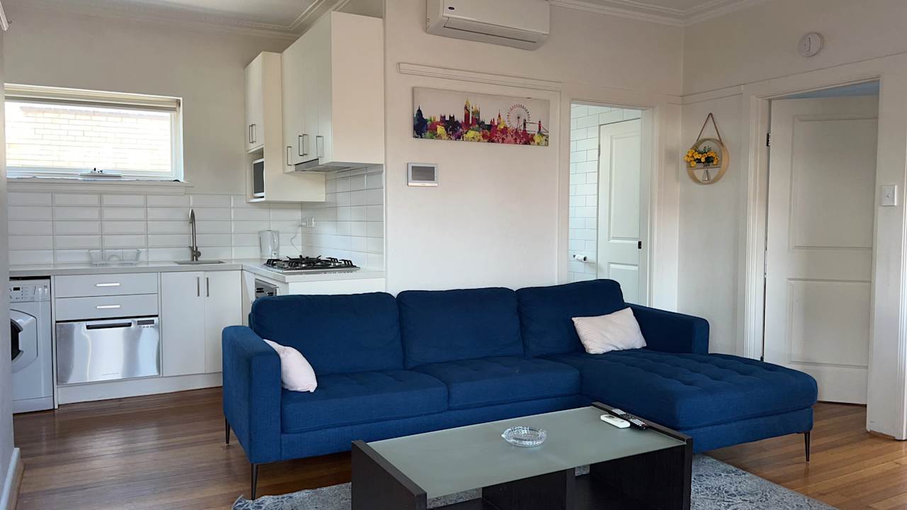 Whole property with 3 rooms for rent