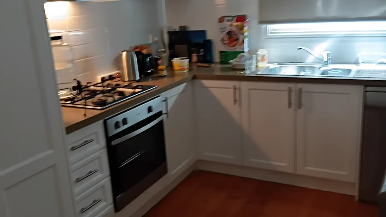 Room in a share house