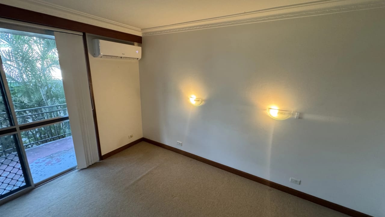 Whole property with 2 rooms for rent