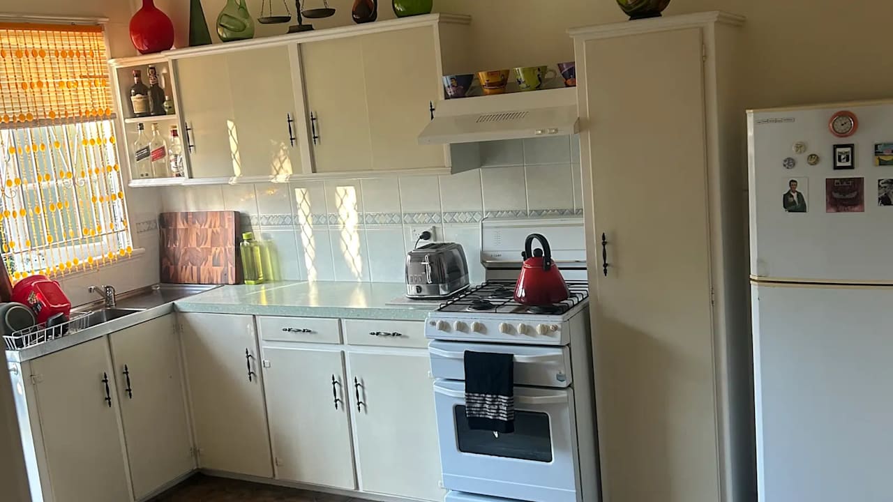 Unfurnished room in a flatshare