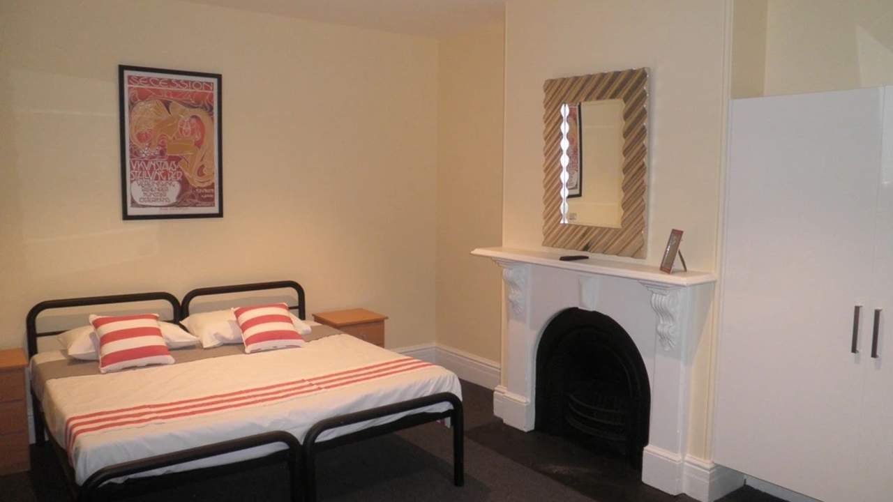 Furnished room with ensuite in a share house