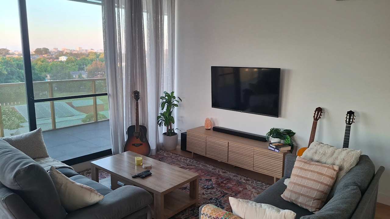 Furnished room in a flatshare