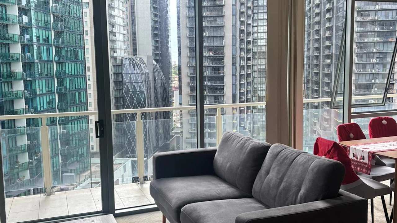 Furnished room in a flatshare