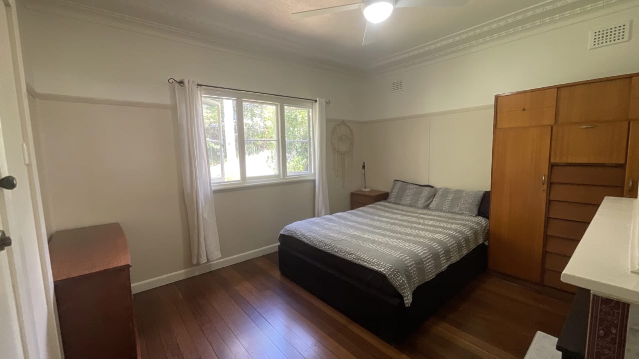 Furnished room in a share house