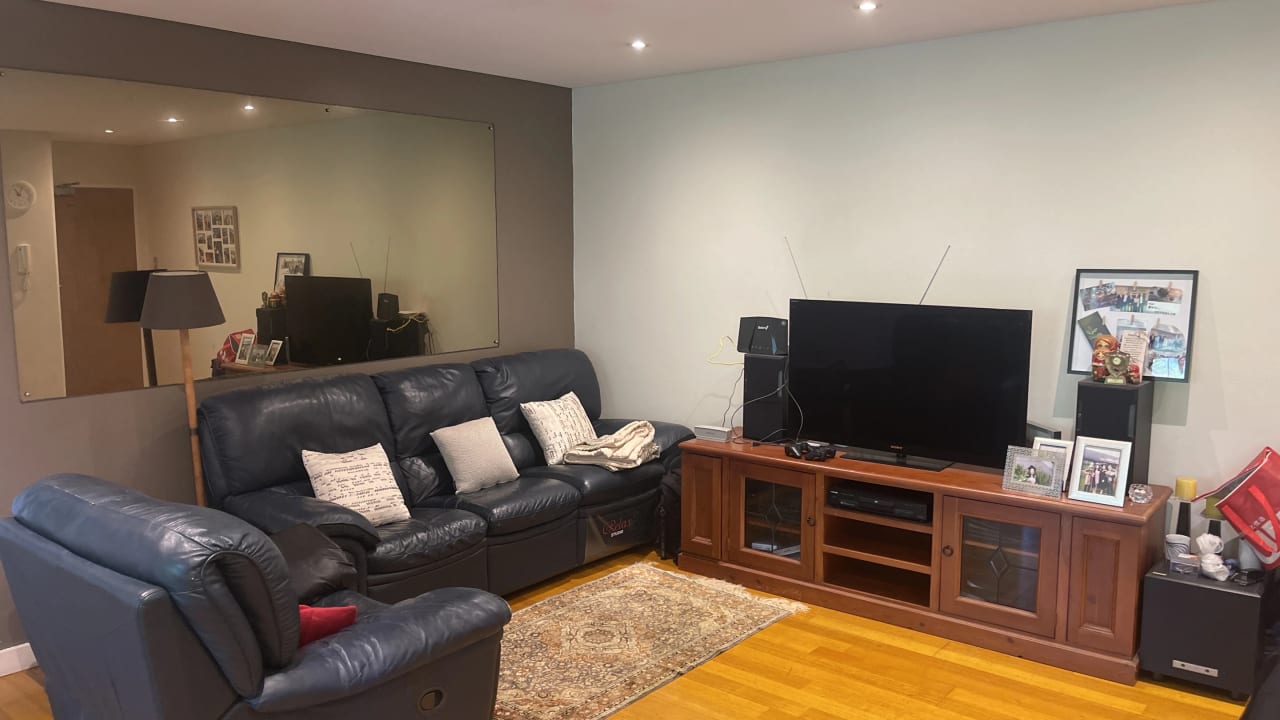 Furnished room in a flatshare