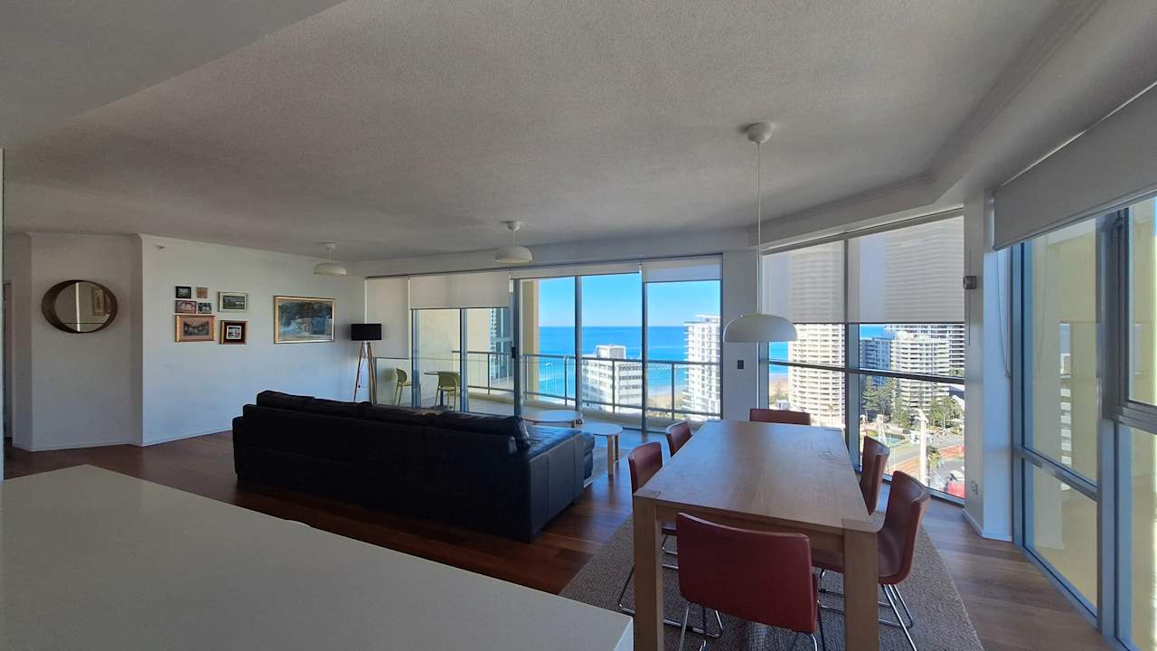 Furnished room with ensuite in a flatshare