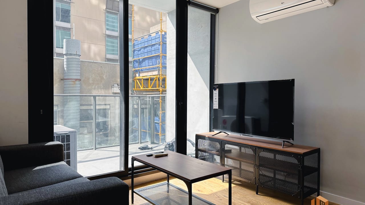 Furnished room in a flatshare