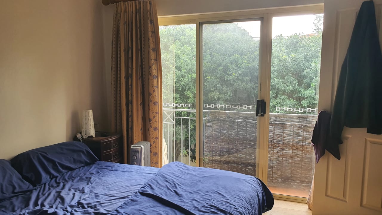 Room in a share house