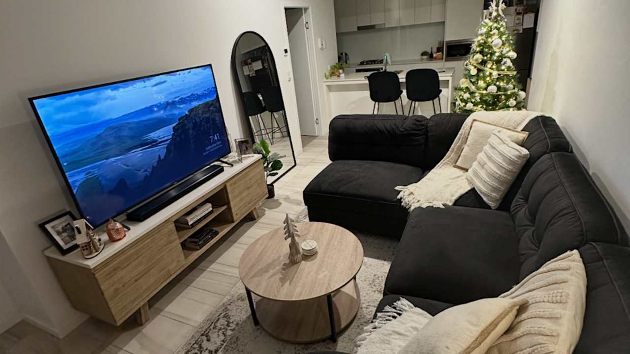 Unfurnished room with ensuite in a flatshare