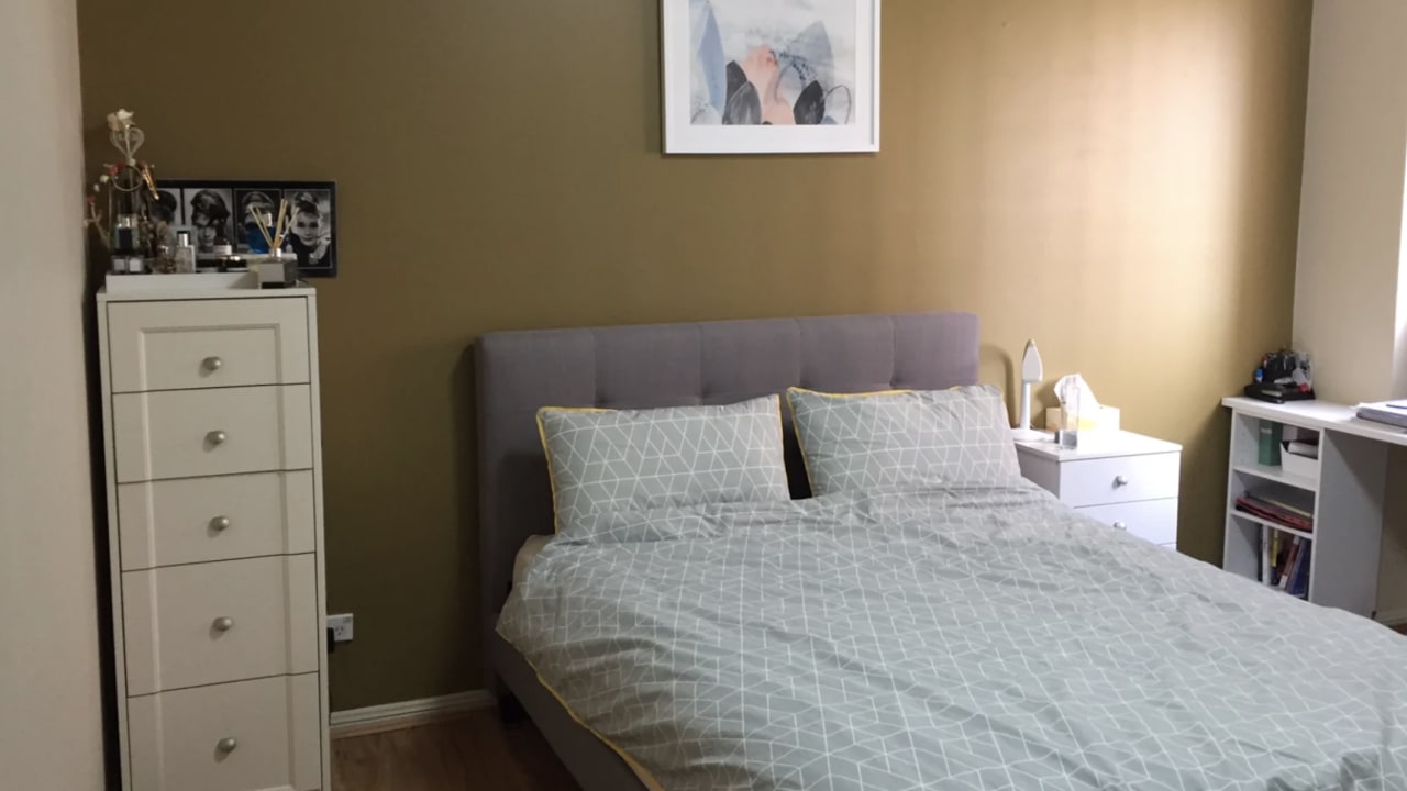 Furnished room in a flatshare