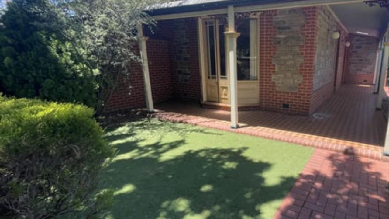 Room in a share house