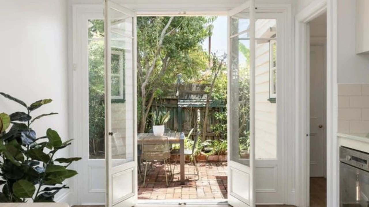 Unfurnished room in a share house
