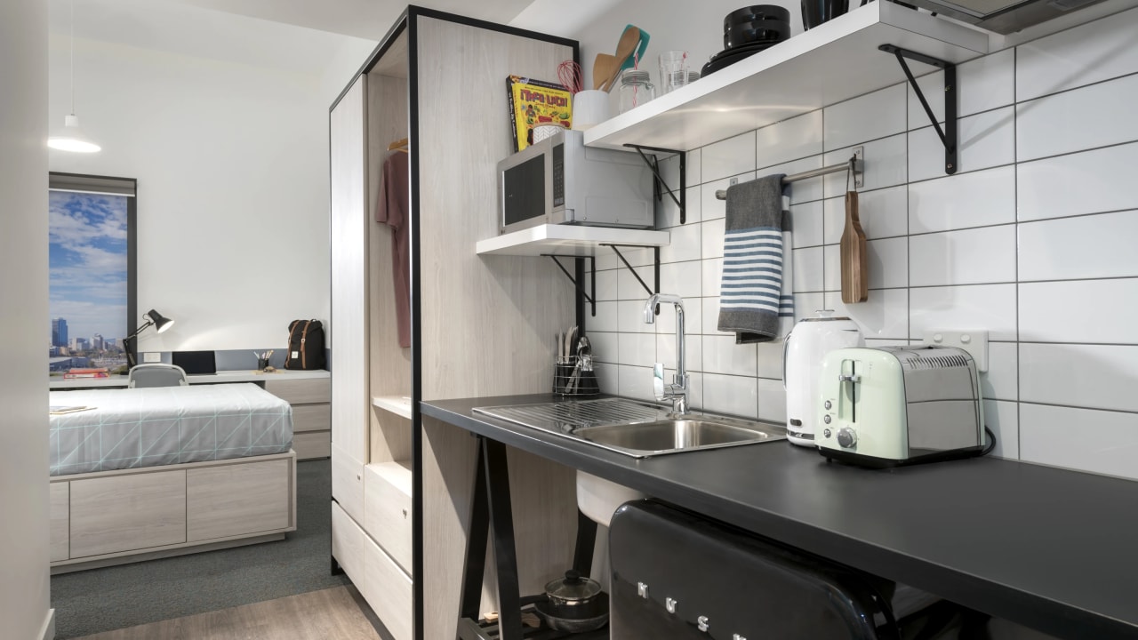 Furnished room studio flat for rent