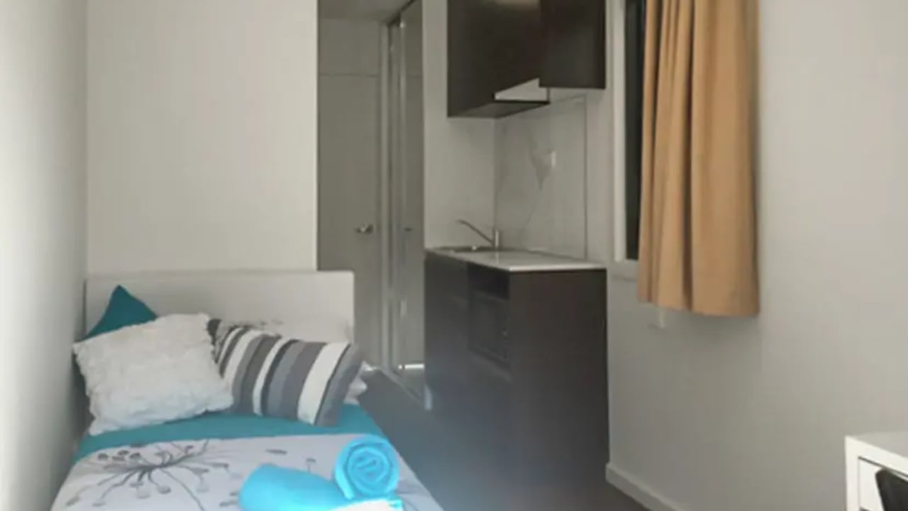 Furnished room studio flat for rent