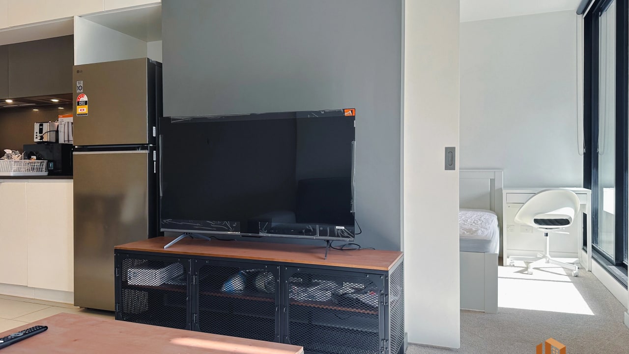 Furnished room with own bathroom