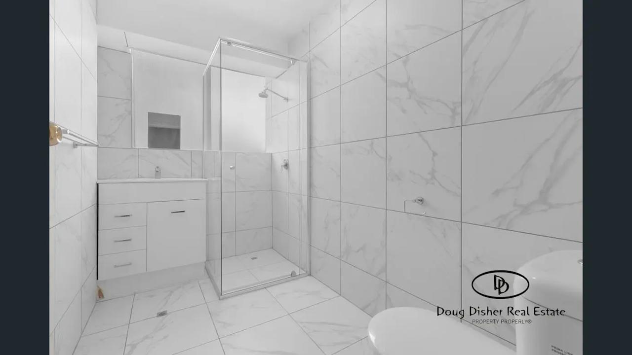 Unfurnished room in a flatshare