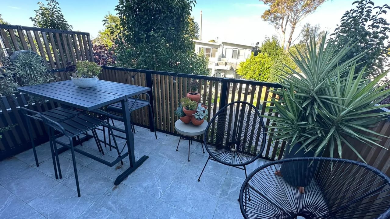 Furnished room with own bathroom