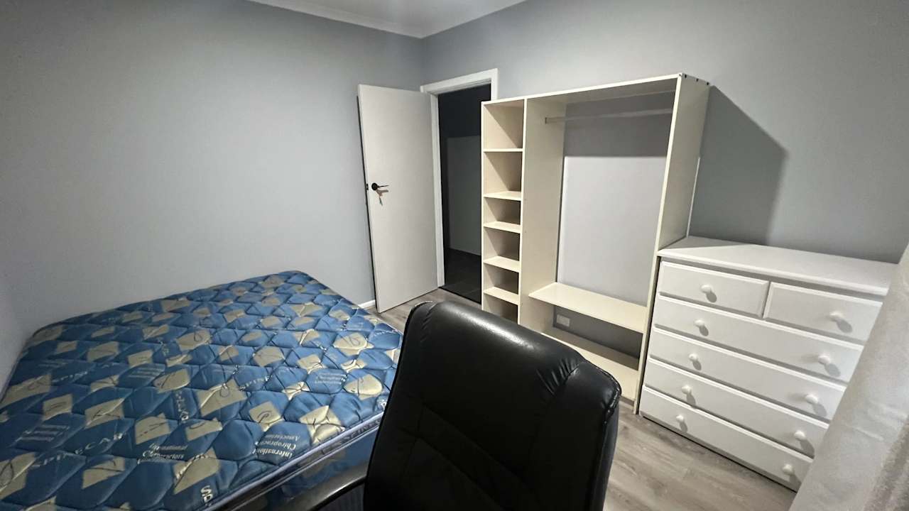 Furnished room in a share house