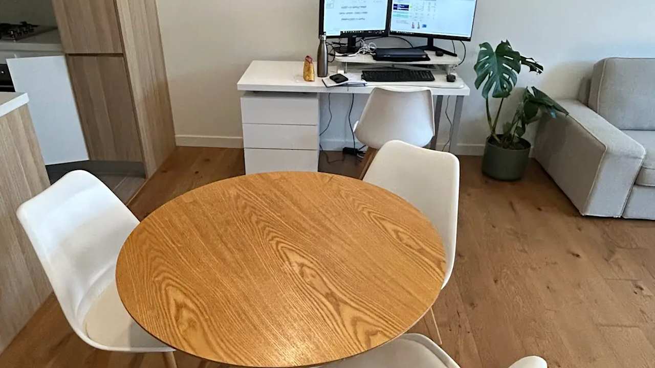 Furnished room with ensuite in a flatshare