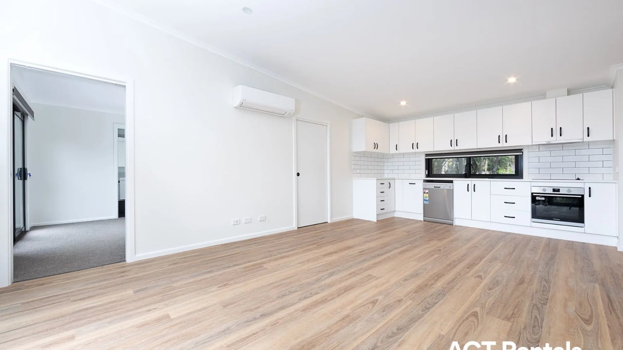 Unfurnished room with ensuite in a share house