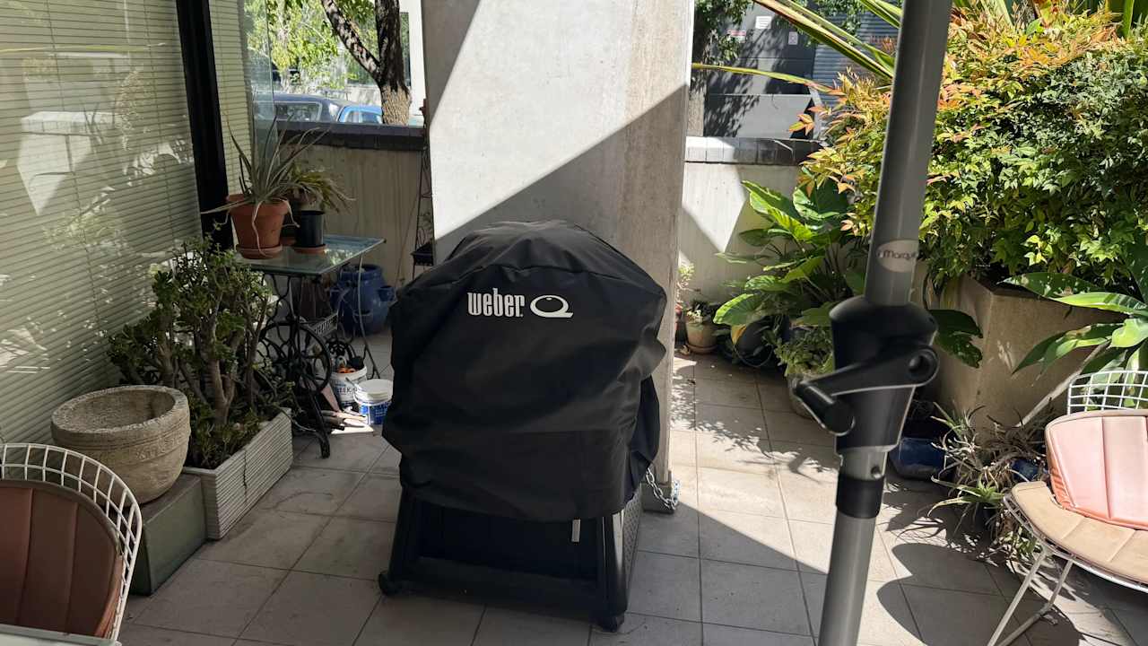 Unfurnished room with own bathroom