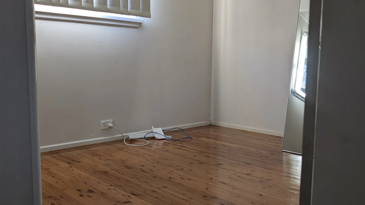 Unfurnished room in a share house