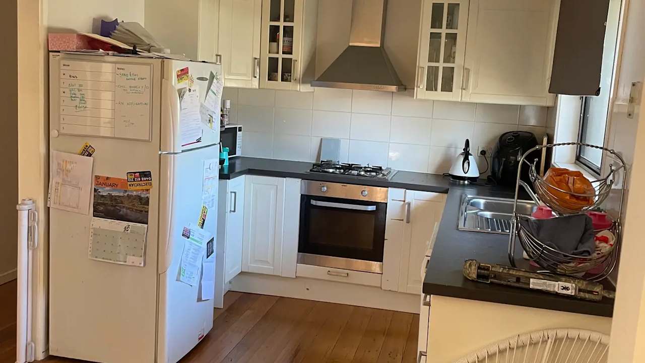Room in a share house
