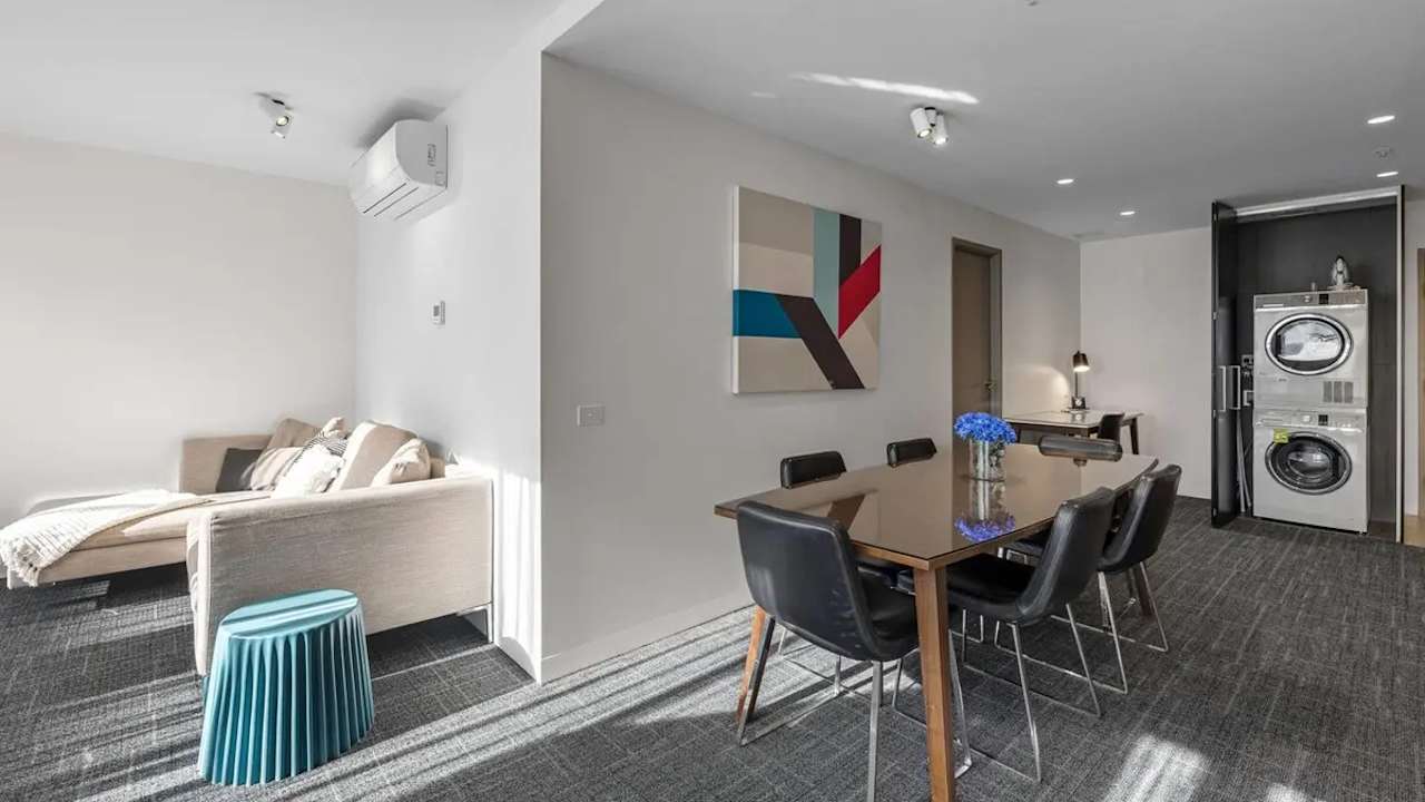 Whole property with 2 rooms for rent