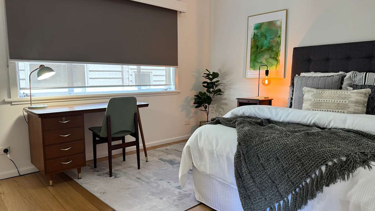 Room in a share house