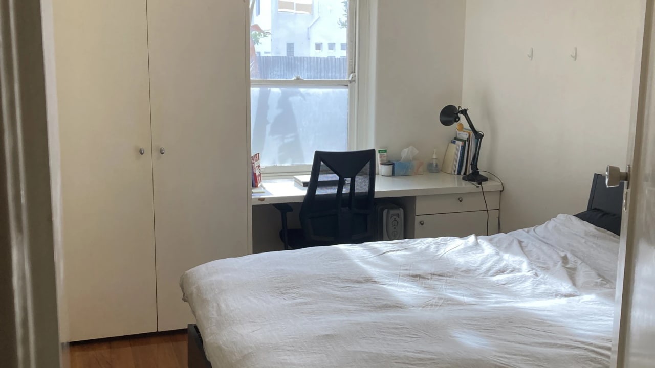 Furnished room in a flatshare