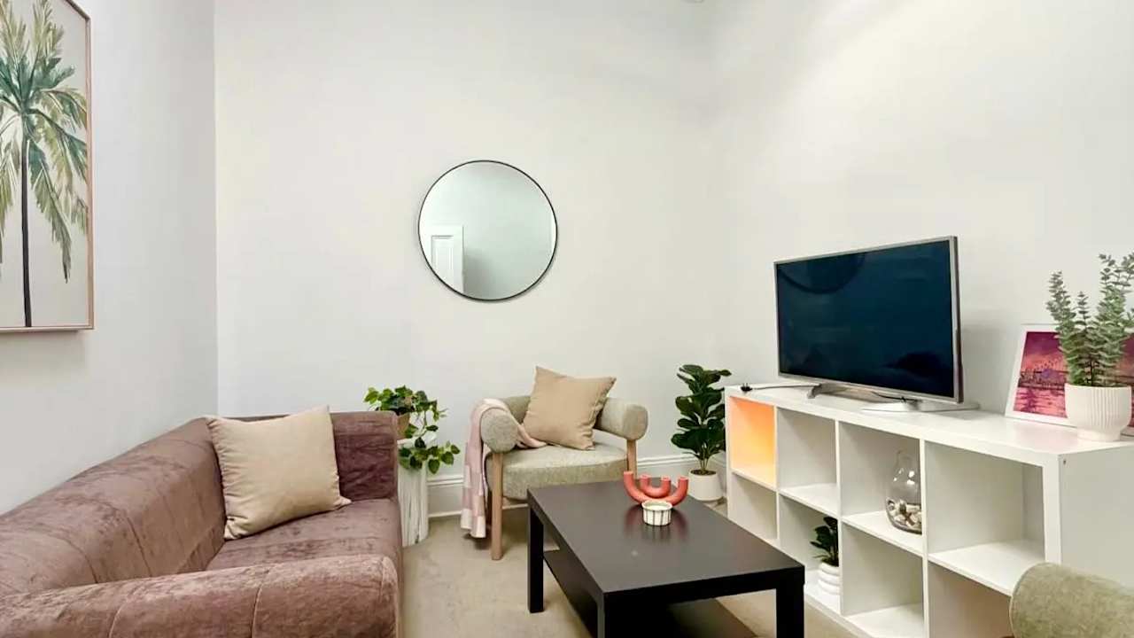 Furnished room in a share house