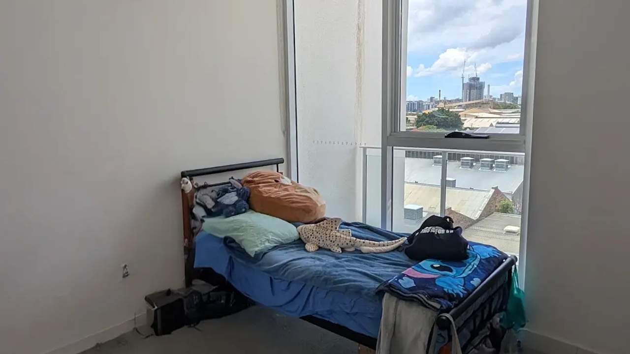 Furnished room with own bathroom