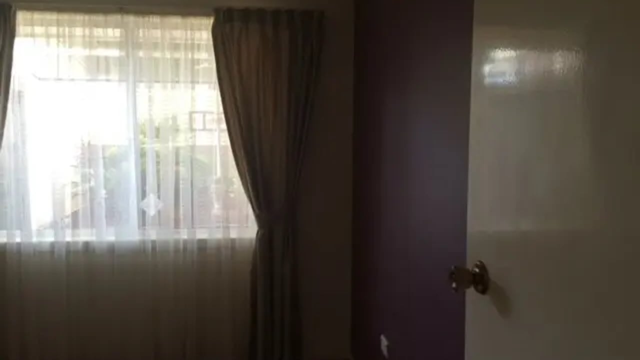 Room in a share house