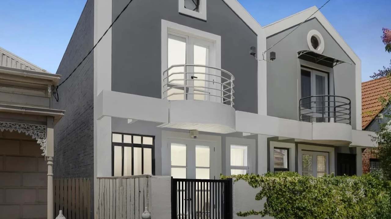 Unfurnished room with own bathroom
