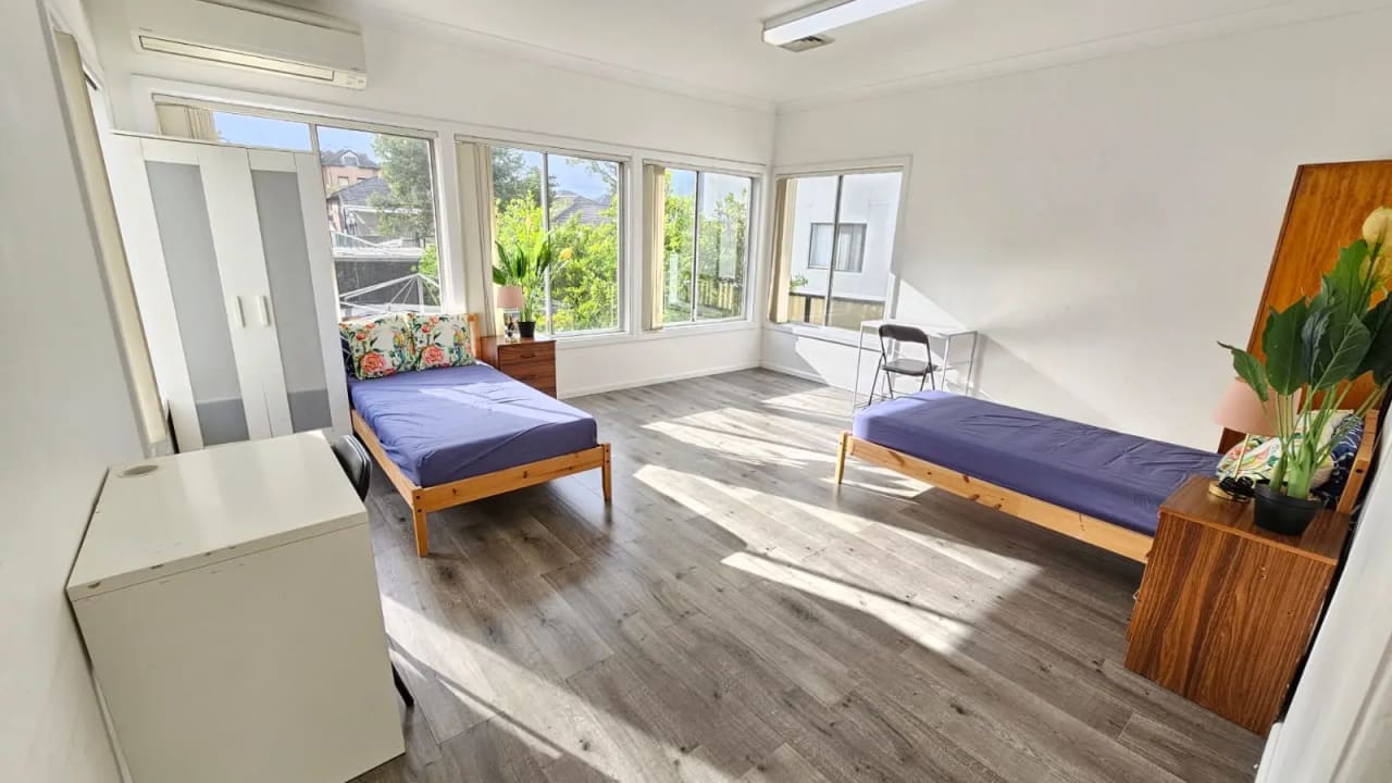 Furnished room in a share house