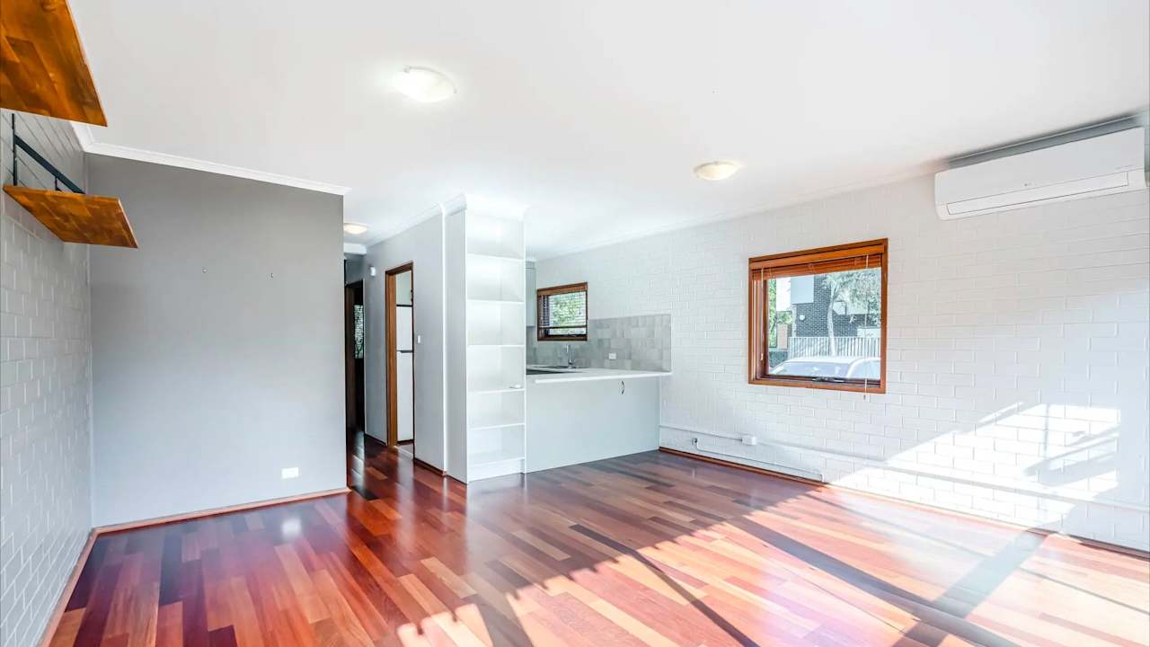 Whole property with 2 rooms for rent