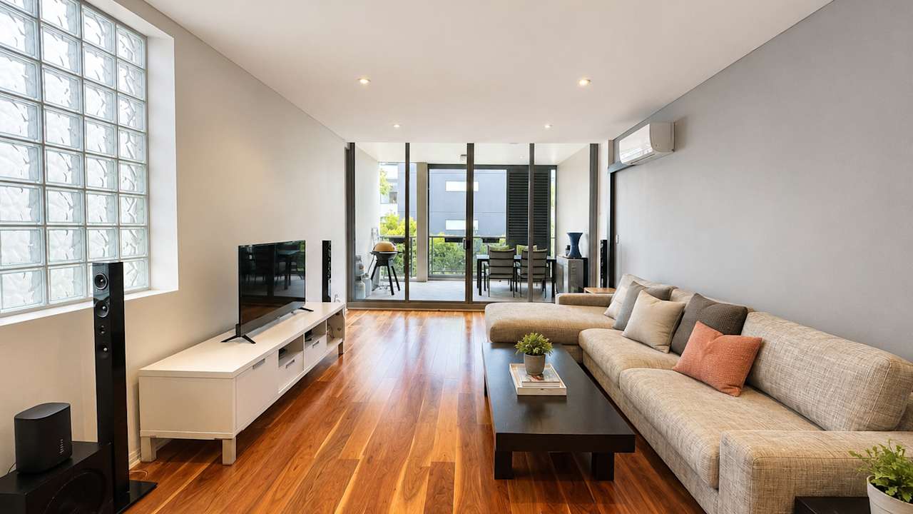 Whole property with 2 rooms for rent