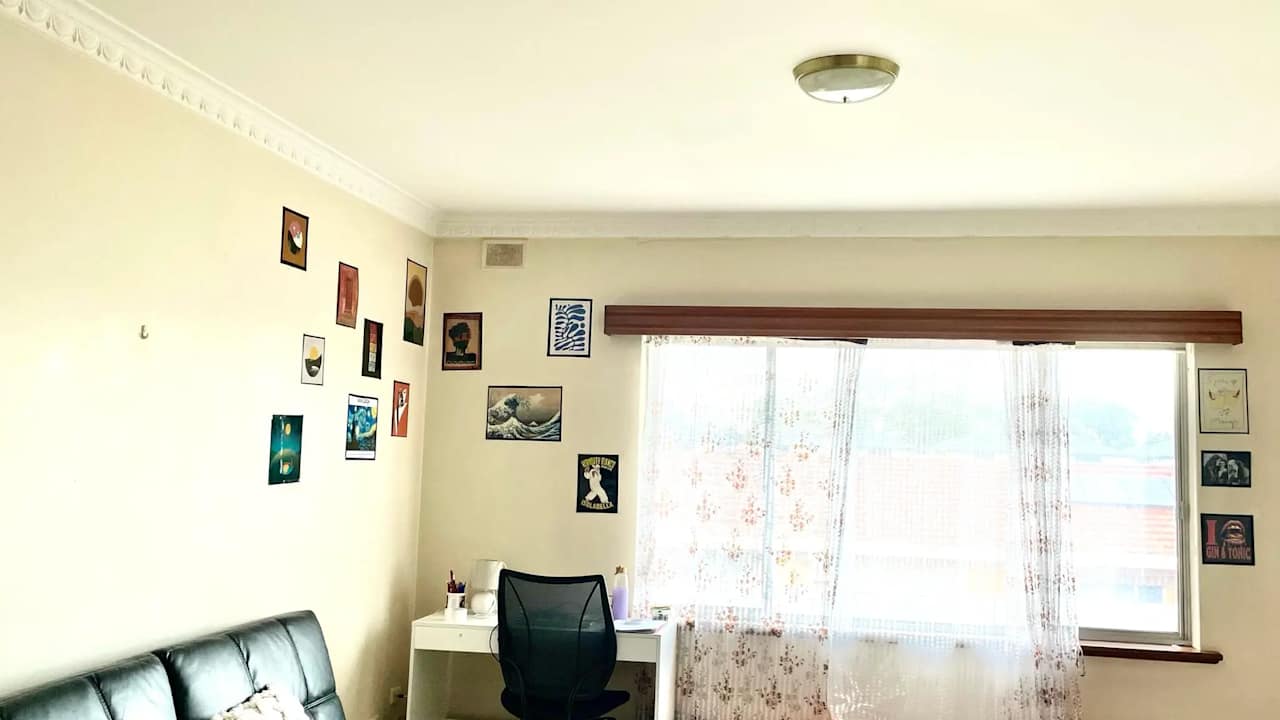 Furnished room in a flatshare