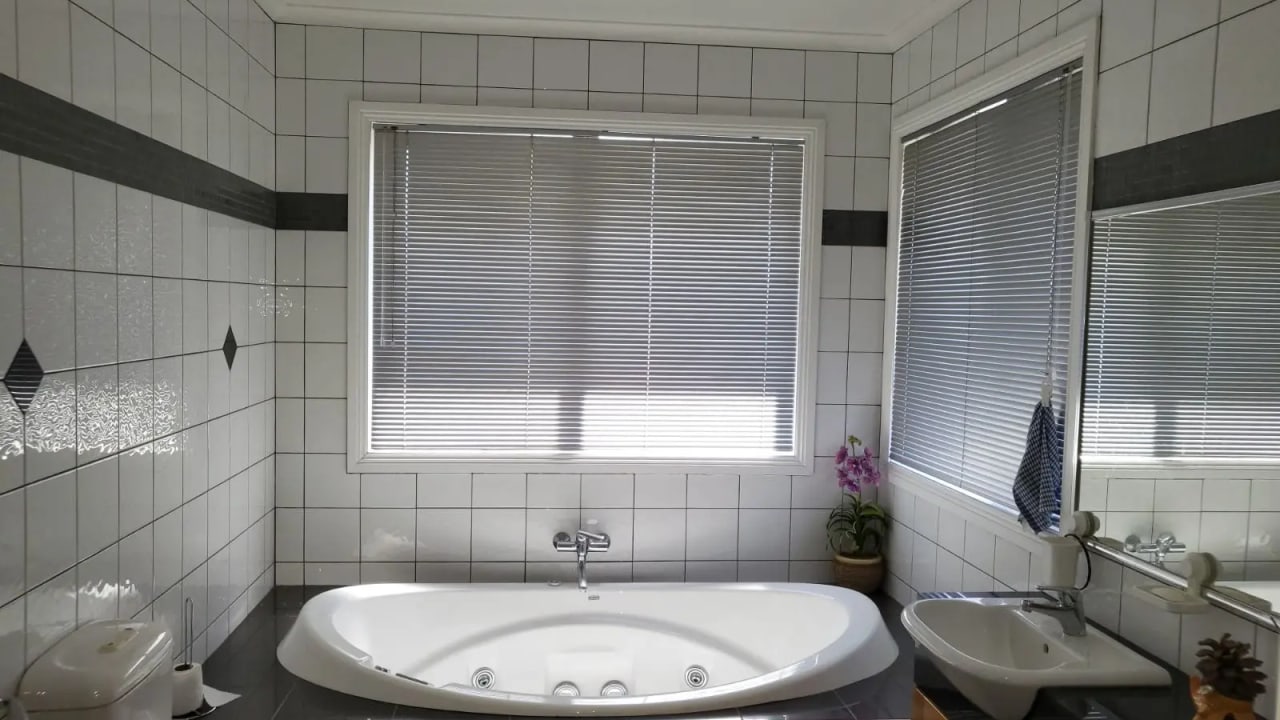 Furnished room with ensuite in a share house