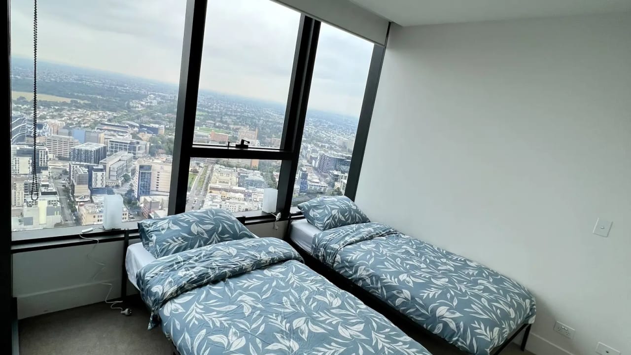 Furnished room in a flatshare