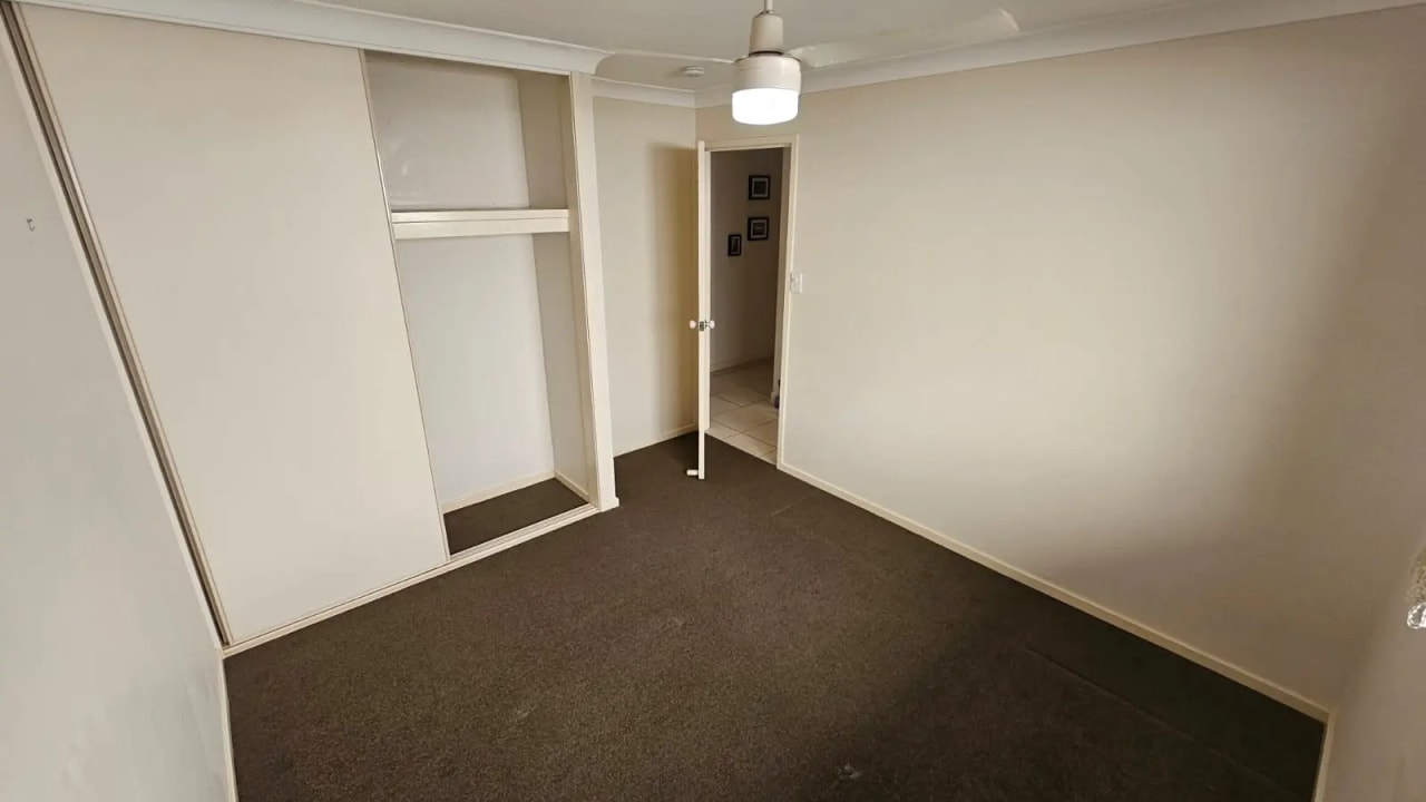 Room in a share house