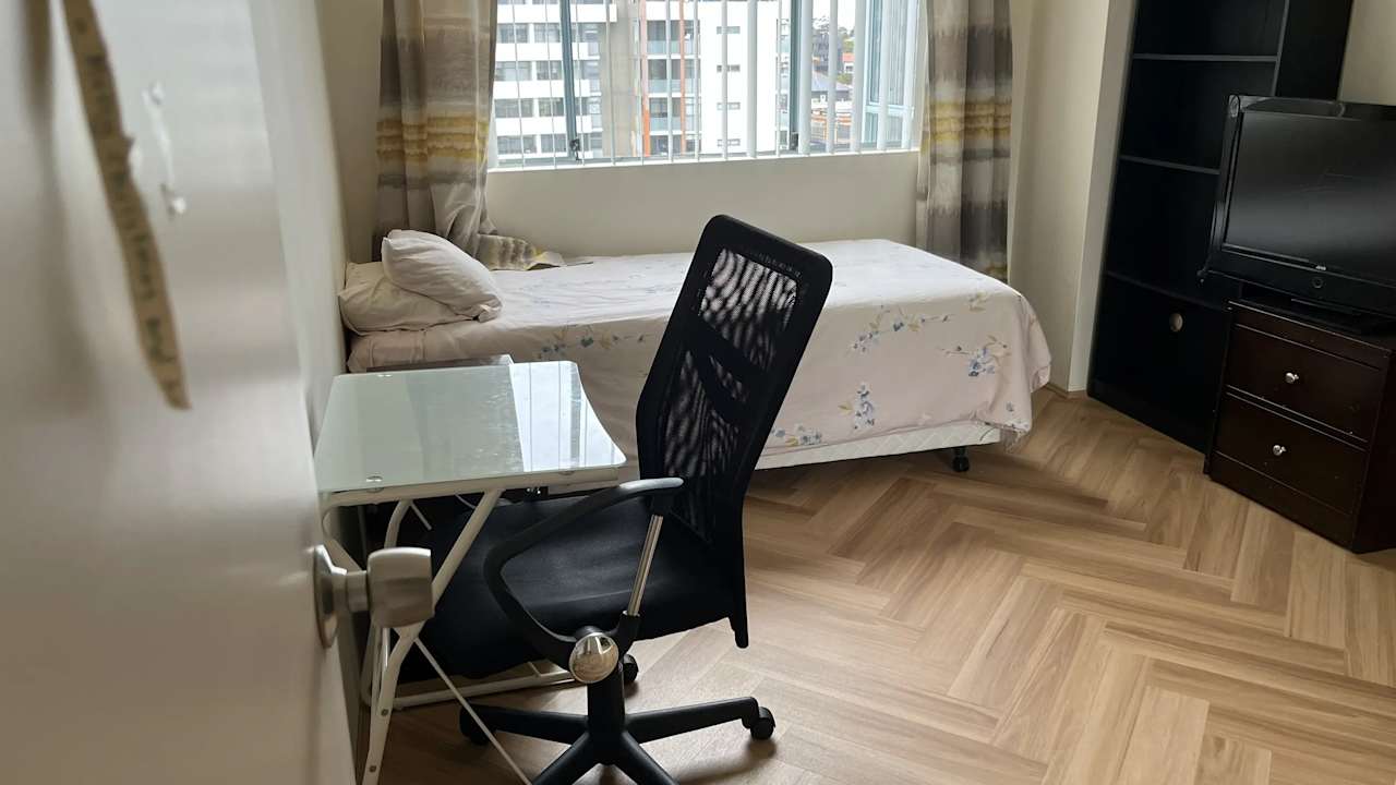 Furnished room with own bathroom