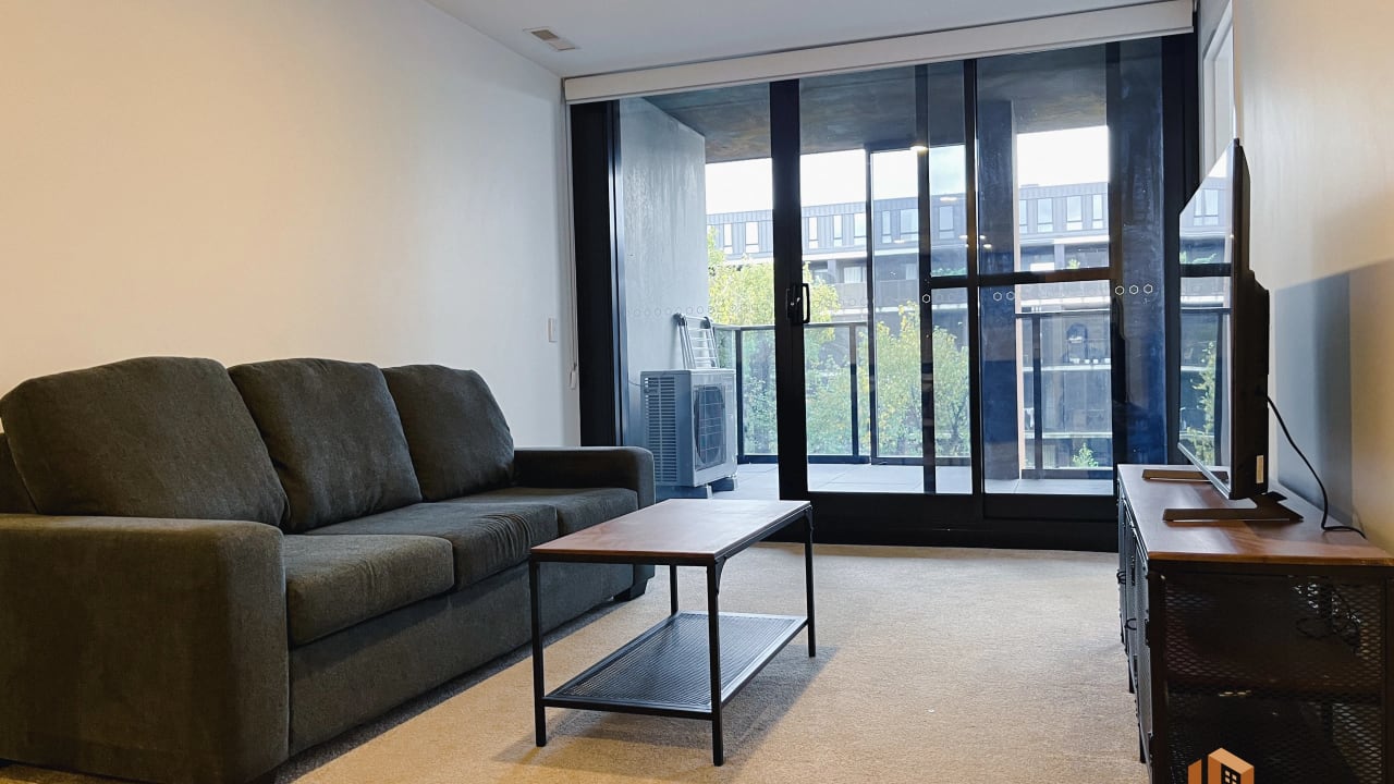 Furnished room with own bathroom