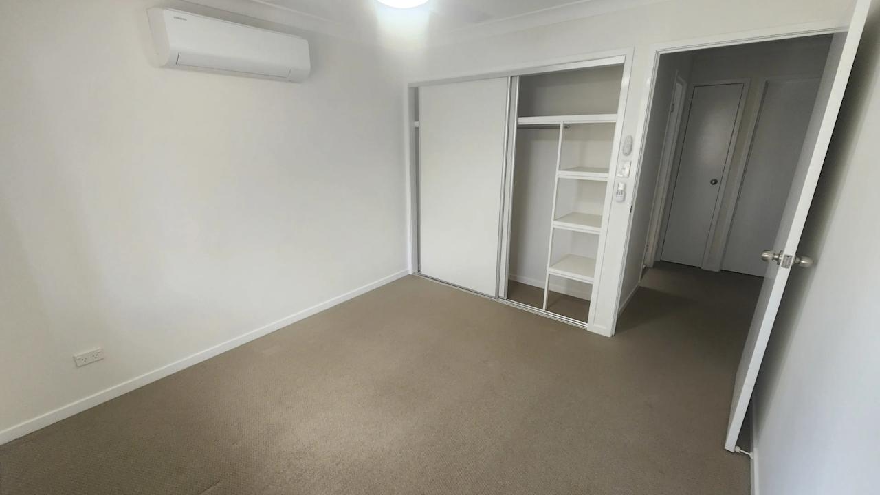 Unfurnished room with own bathroom