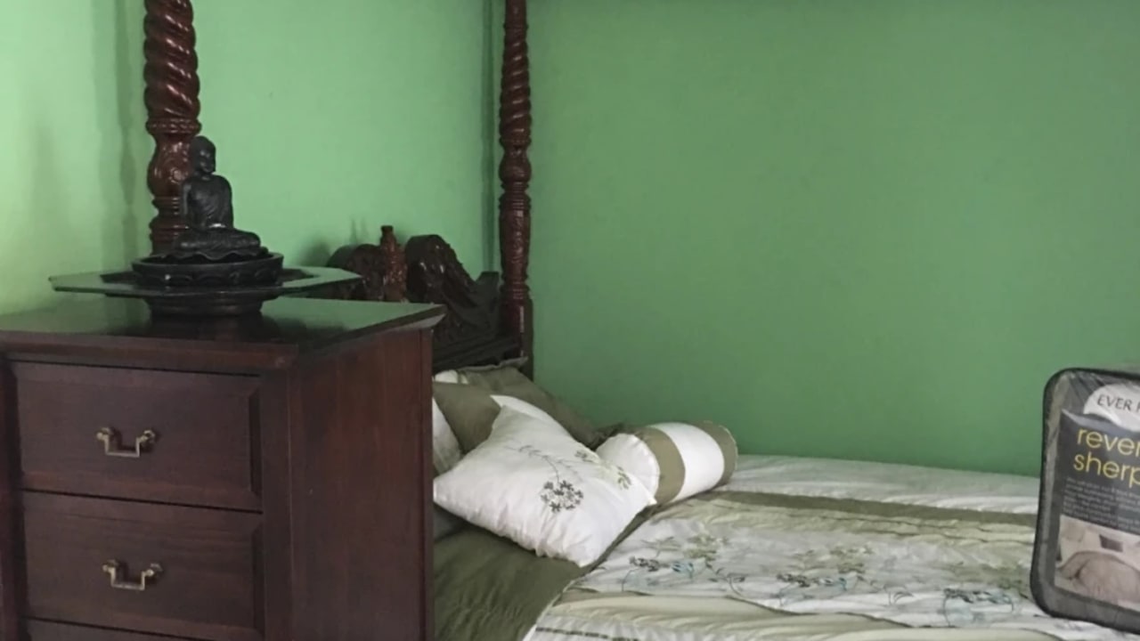 Furnished room in a share house